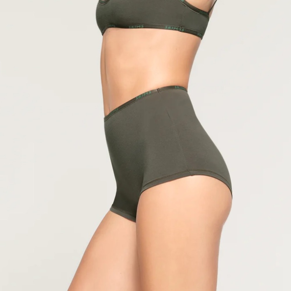 SKIMS Hot Pants Underwear Dark Green BNWT Juniper Limited Edition SOLD OUT - S